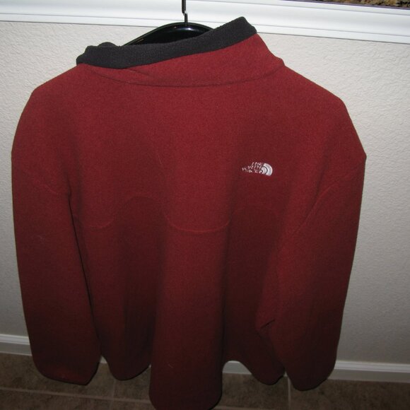 North Face Mens Pullover Fleece 1/2 Zip - Picture 4 of 5